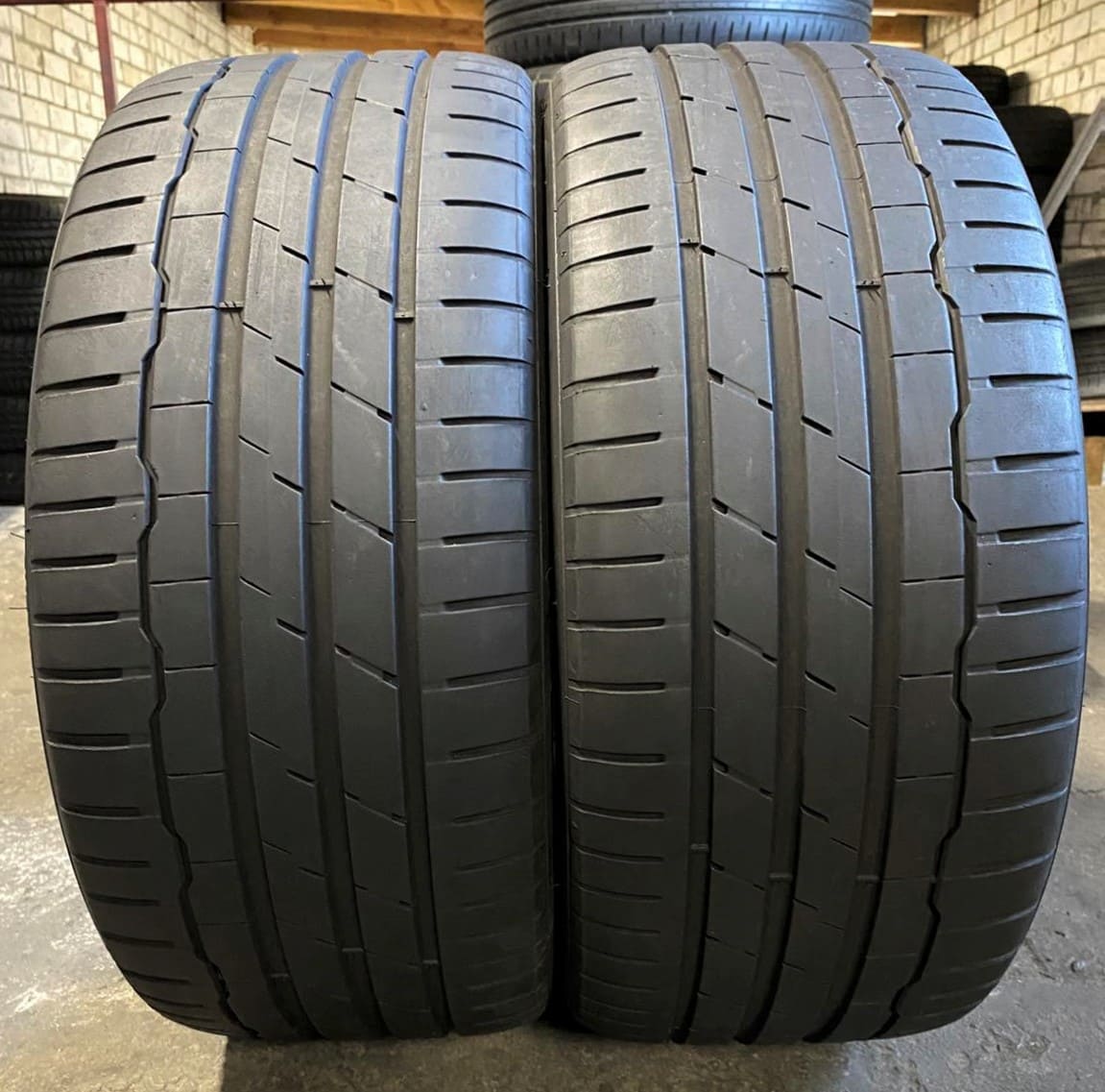 шины бу 235/35 ZR19