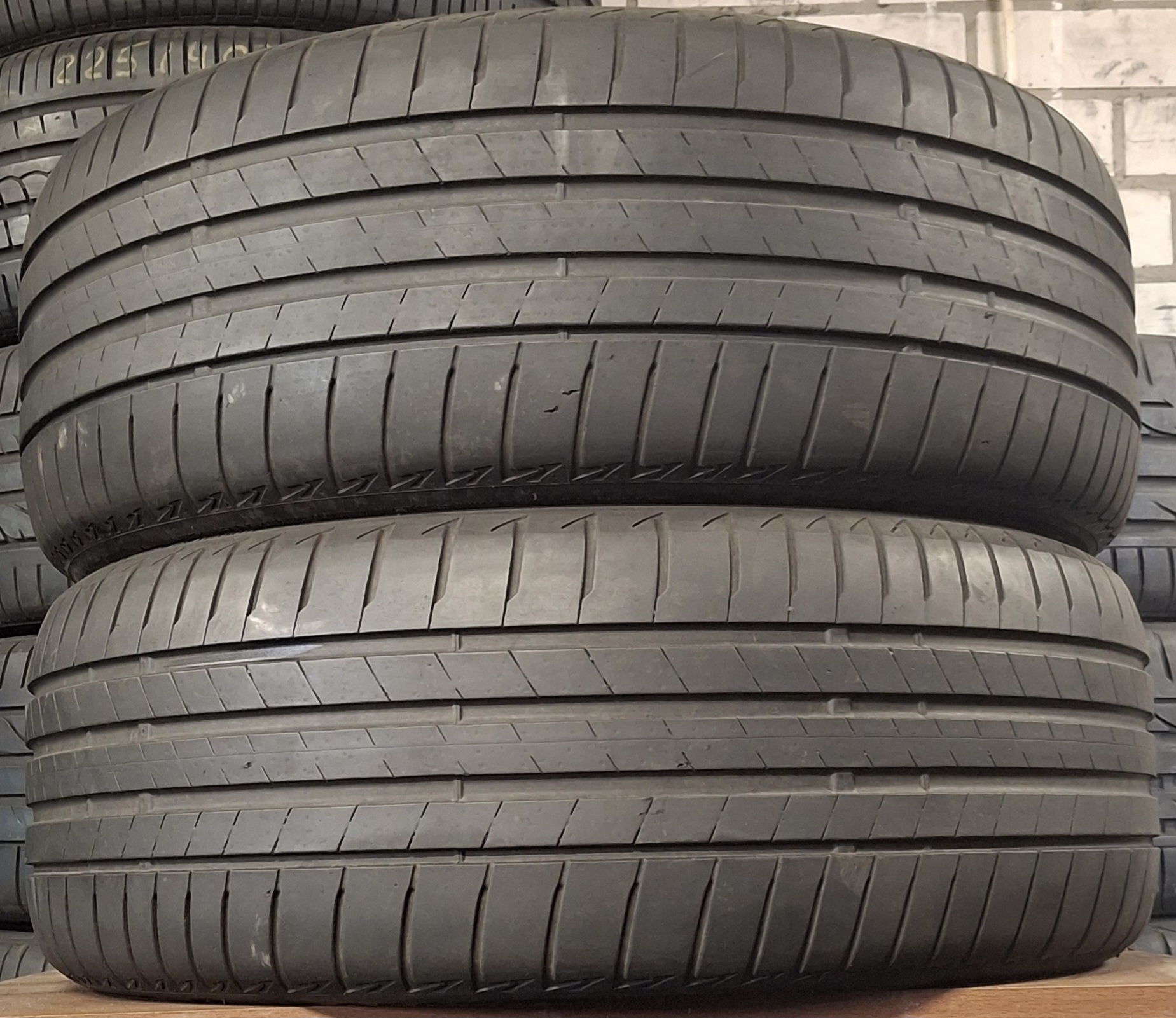 шины бу 225/45 R18